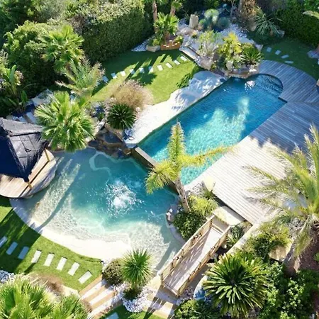 Halo Lagoon Pool & Exclusive Seaside Getaway Villa