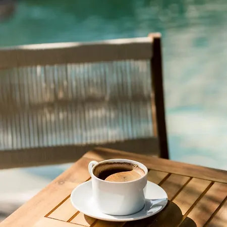 Villa Halo Lagoon Pool & Exclusive Seaside Getaway