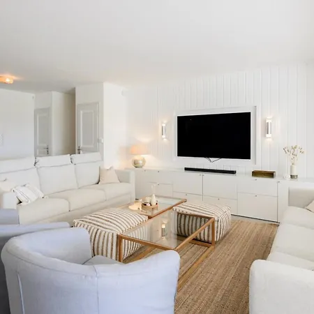 Halo Lagoon Pool & Exclusive Seaside Getaway Agde
