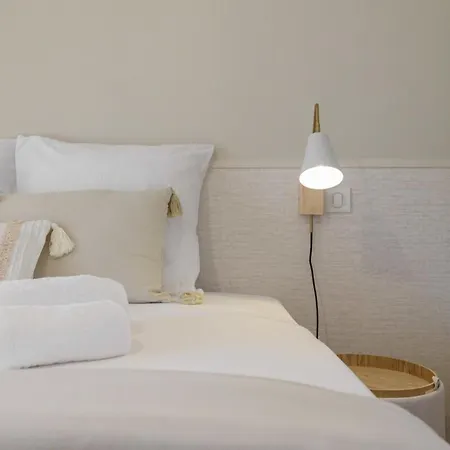 Willa Halo Lagoon Pool & Exclusive Seaside Getaway *