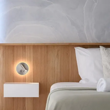 Вилла Halo Lagoon Pool & Exclusive Seaside Getaway