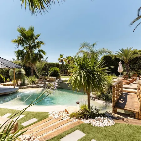 Вилла Halo Lagoon Pool & Exclusive Seaside Getaway *