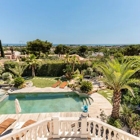 Halo Lagoon Pool & Exclusive Seaside Getaway Agde