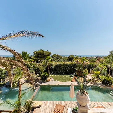Willa Halo Lagoon Pool & Exclusive Seaside Getaway